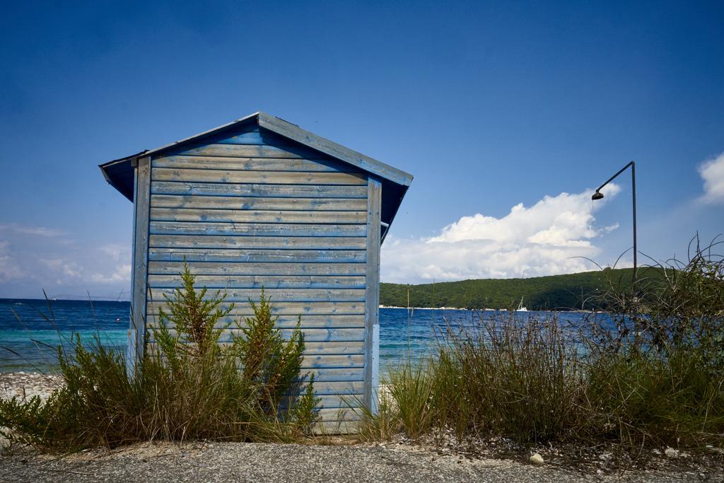 Krouzeri Beach Apartments Nisaki  Dış mekan fotoğraf