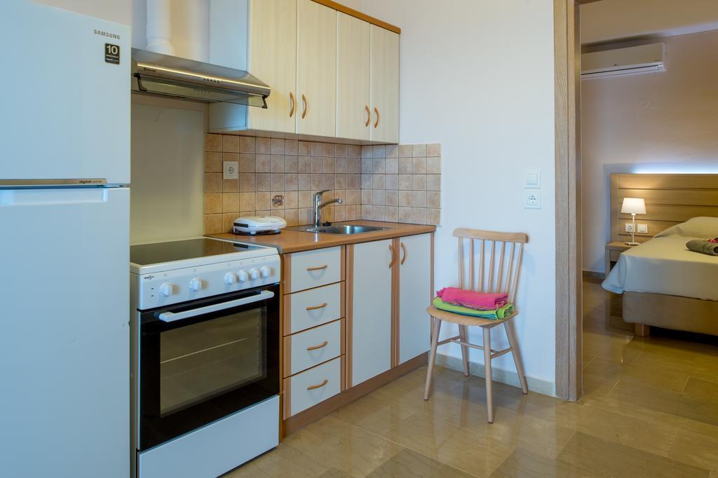 Krouzeri Beach Apartments Nisaki  Oda fotoğraf