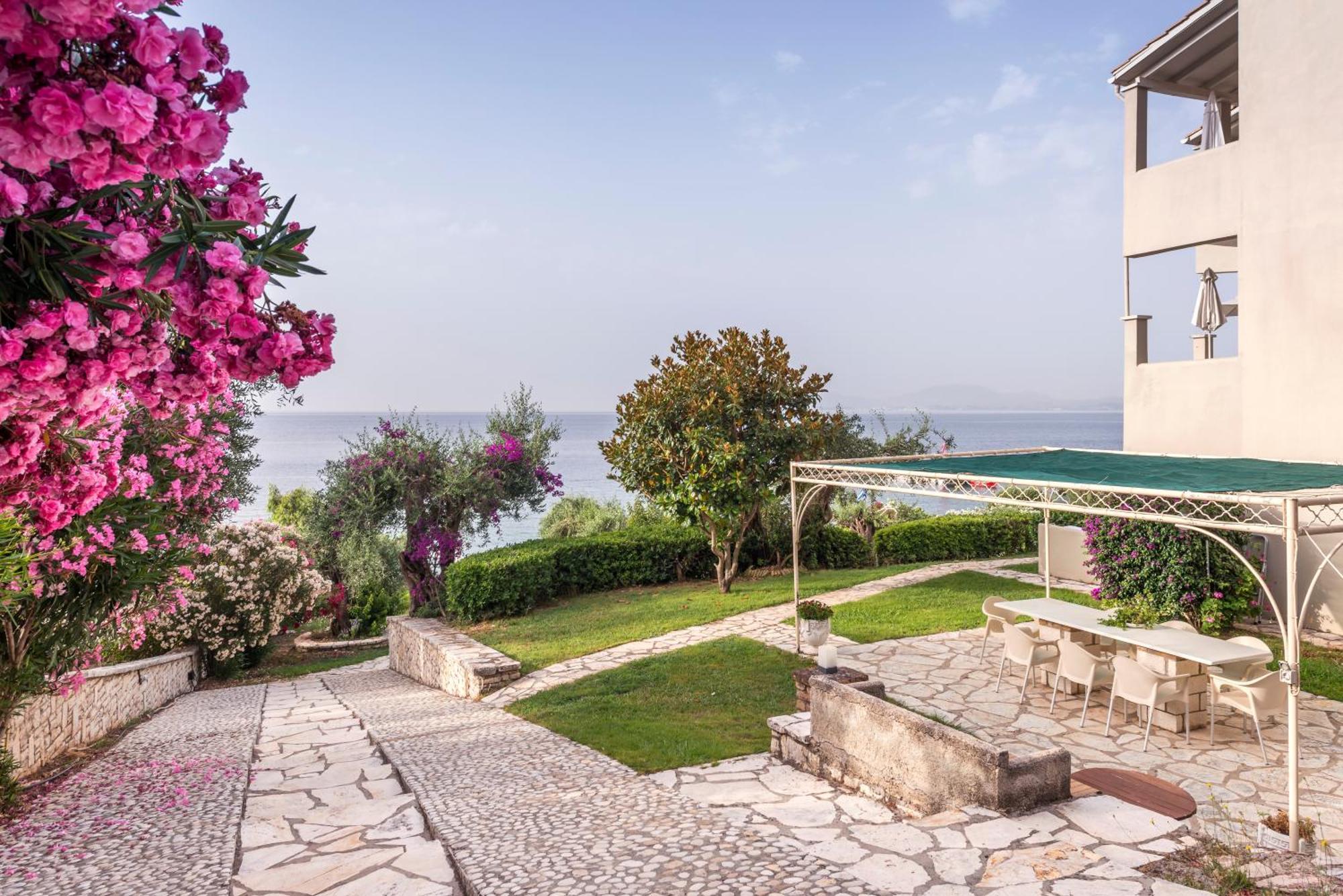 Krouzeri Beach Apartments Nisaki  Dış mekan fotoğraf