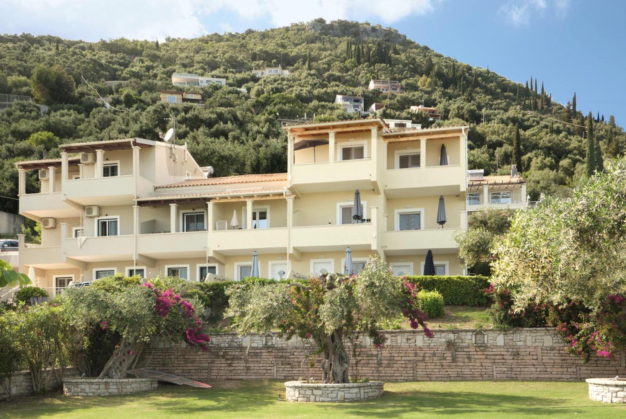 Krouzeri Beach Apartments Nisaki  Dış mekan fotoğraf