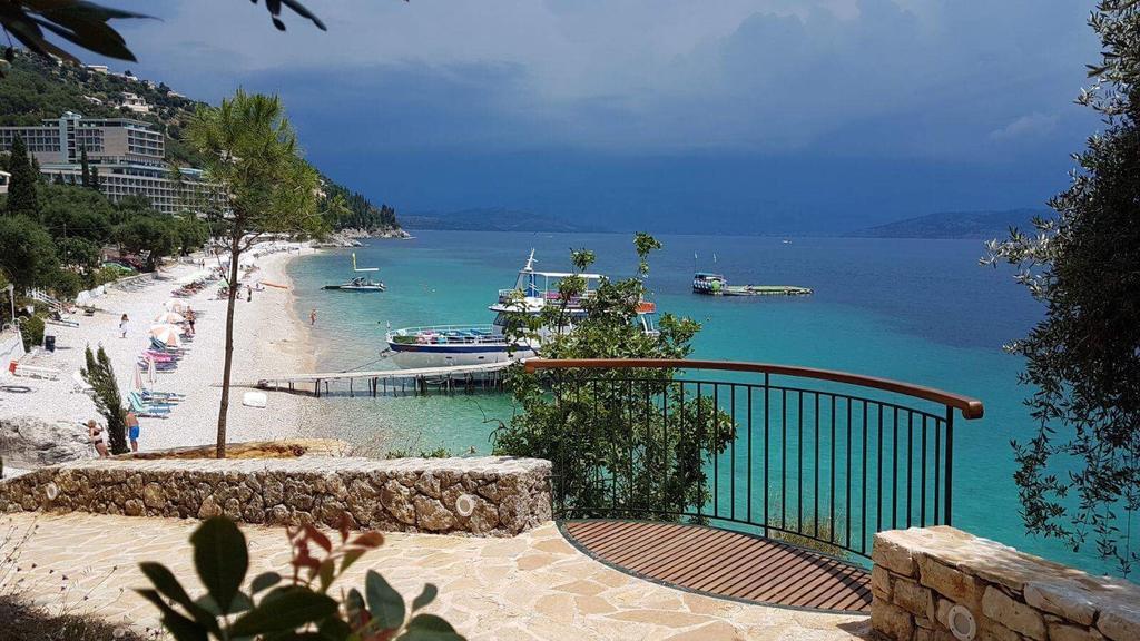 Krouzeri Beach Apartments Nisaki  Dış mekan fotoğraf