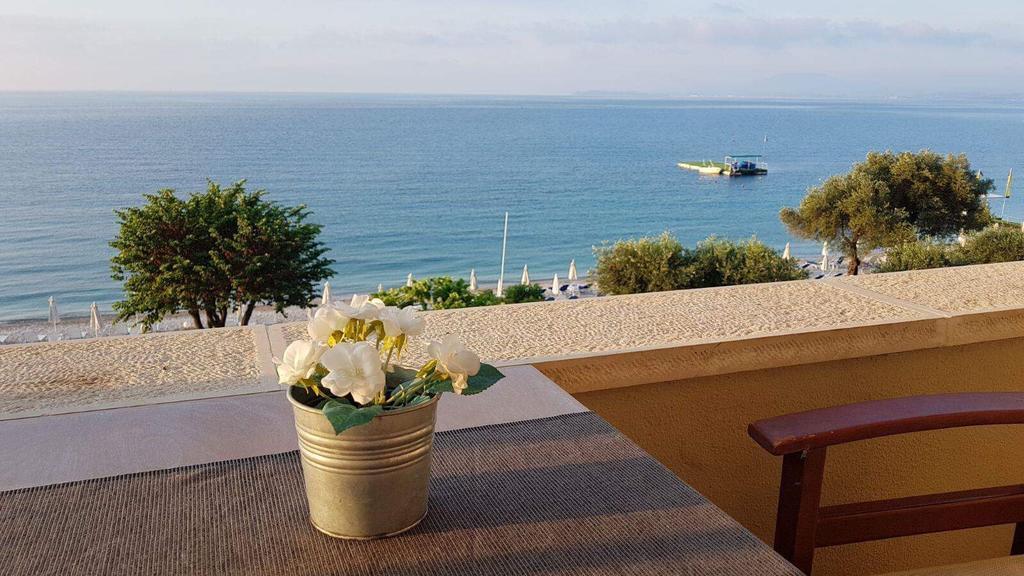 Krouzeri Beach Apartments Nisaki  Dış mekan fotoğraf